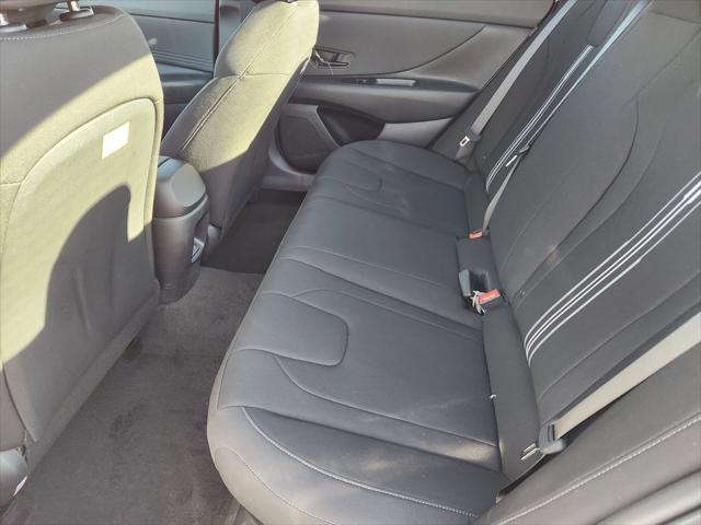 2025 Hyundai Elantra Hybrid SEL Sport
