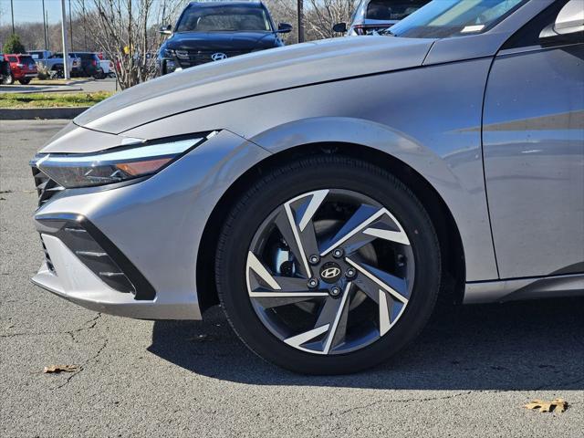 2025 Hyundai Elantra Limited