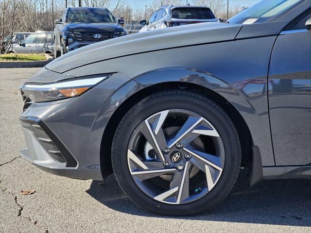2025 Hyundai Elantra Limited