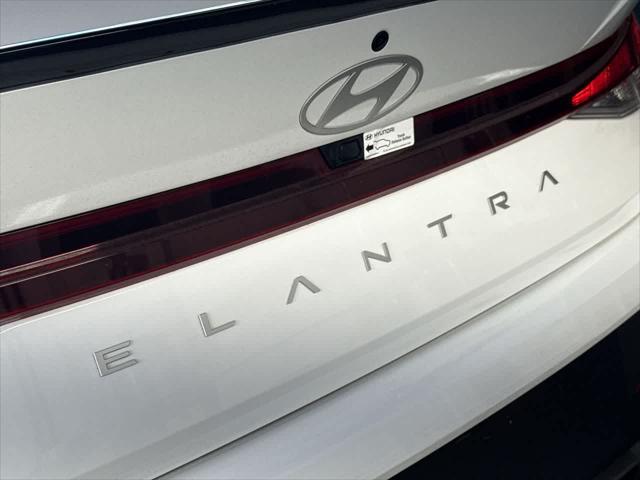 2025 Hyundai Elantra SEL Sport
