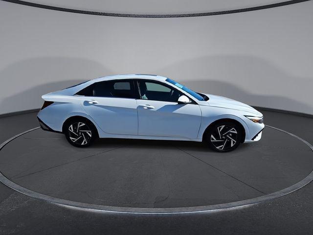 2025 Hyundai Elantra Hybrid Limited