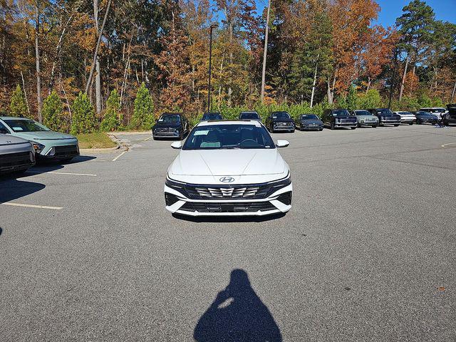 2025 Hyundai Elantra Hybrid Limited