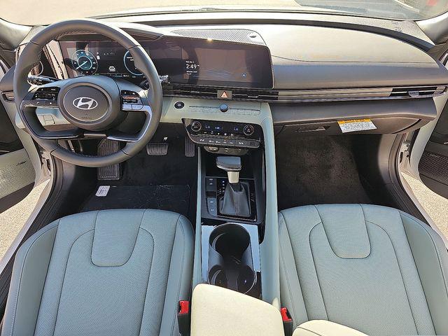 2025 Hyundai Elantra Hybrid Limited