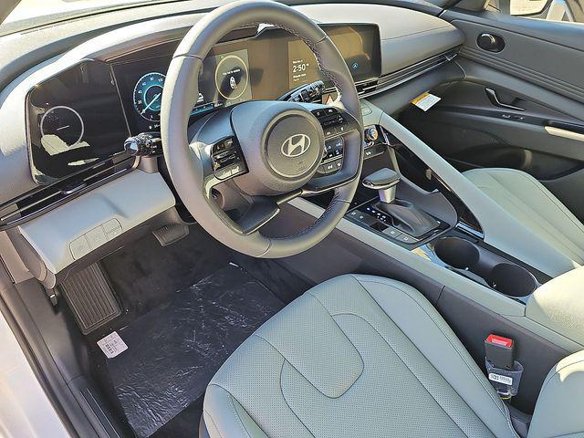 2025 Hyundai Elantra Hybrid Limited