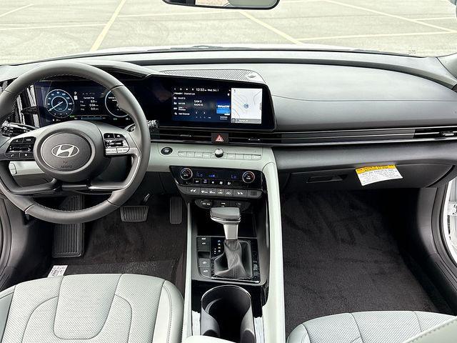 2025 Hyundai Elantra Hybrid Limited