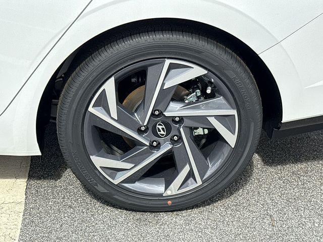 2025 Hyundai Elantra Hybrid Limited