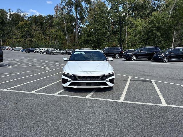 2025 Hyundai Elantra Hybrid Limited