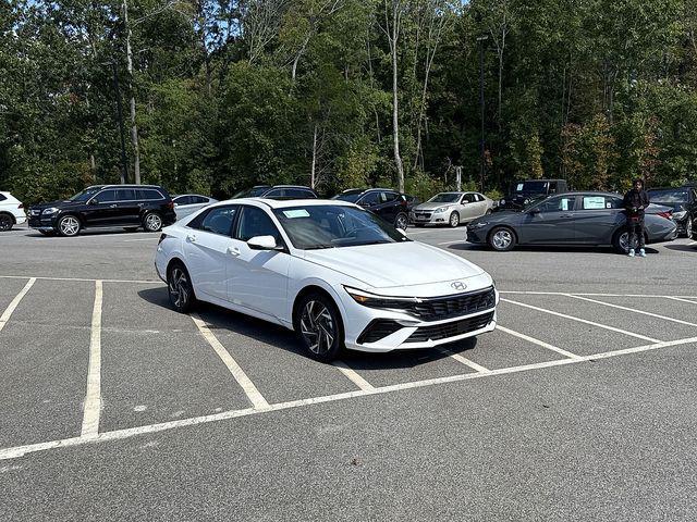 2025 Hyundai Elantra Hybrid Limited