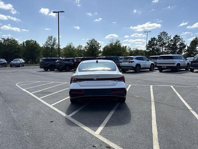 2025 Hyundai Elantra Hybrid Limited