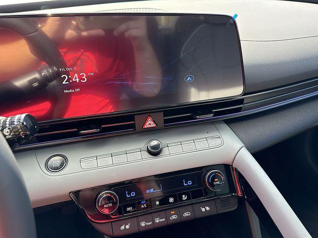 2025 Hyundai Elantra Hybrid Limited