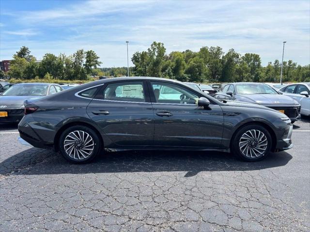 2025 Hyundai Sonata Hybrid Limited