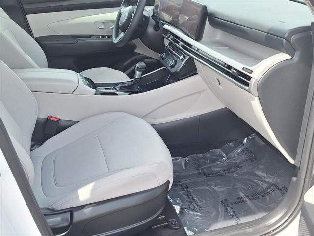 2025 Hyundai Tucson SE
