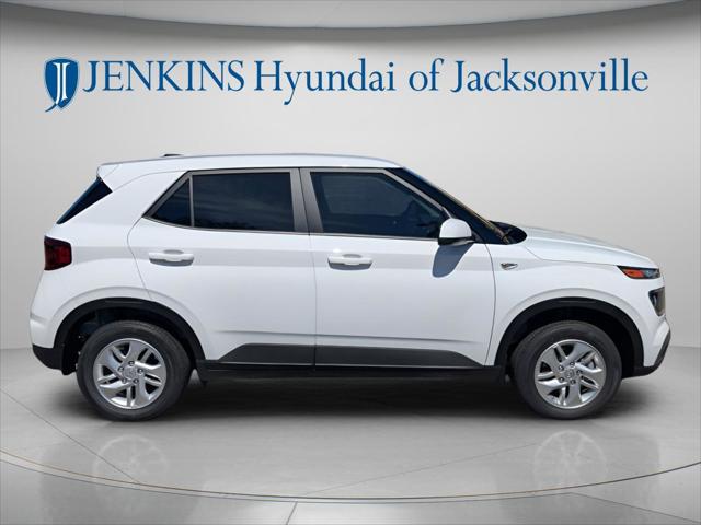 2025 Hyundai Venue SE