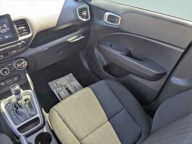2025 Hyundai Venue SE