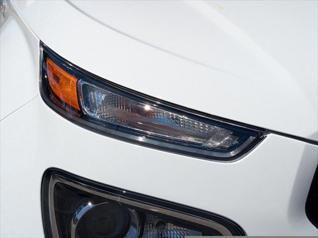 2025 Hyundai Venue SE