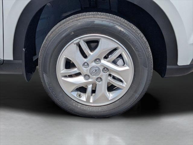2025 Hyundai Venue SE