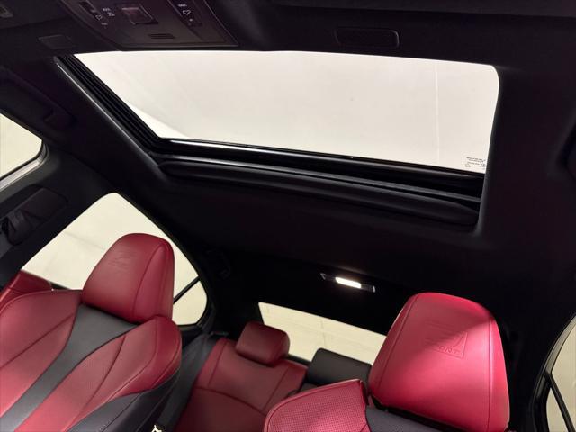 2024 Lexus ES 350 F SPORT Handling