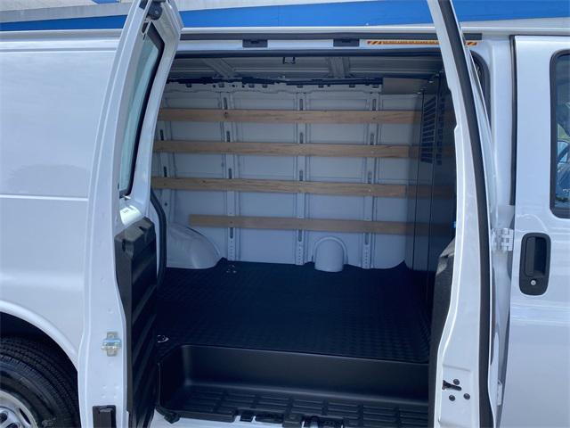 2024 Chevrolet Express Cargo Van RWD 2500 Regular Wheelbase WT