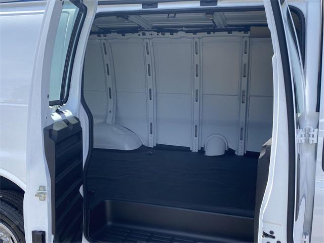 2024 Chevrolet Express Cargo Van RWD 2500 Regular Wheelbase WT
