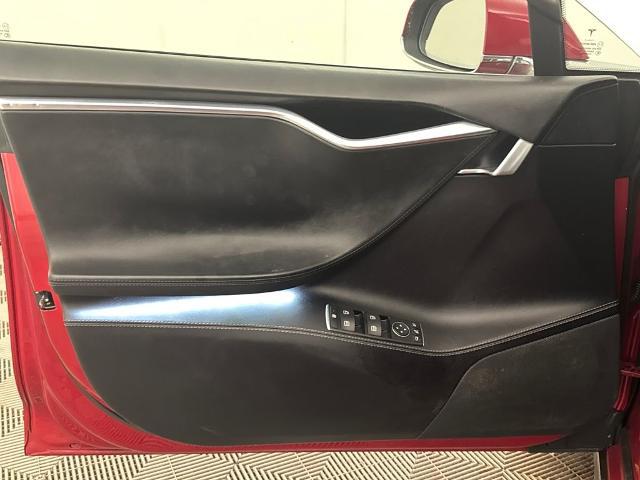 2015 Tesla Model S 70D