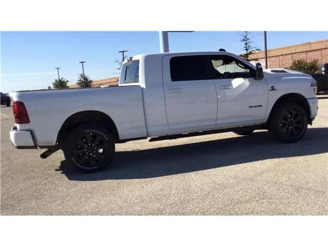 2025 RAM Ram 3500 RAM 3500 LARAMIE MEGA CAB 4X4 64 BOX