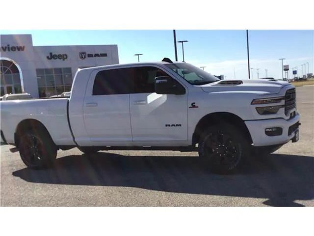 2025 RAM Ram 3500 RAM 3500 LARAMIE MEGA CAB 4X4 64 BOX