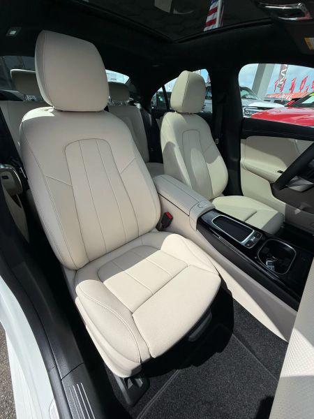 2025 Mercedes-Benz CLA 250 250