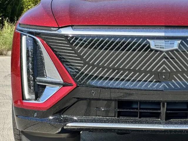 2026 Cadillac iQ Luxury AWD