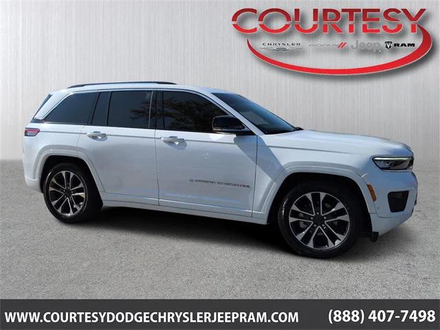 2023 Jeep Grand Cherokee Overland 4x4 2023 Jeep Grand Cherokee Overland 4x4