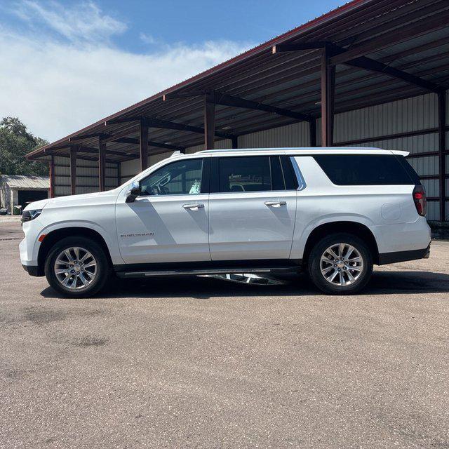 2023 Chevrolet Suburban 2WD Premier