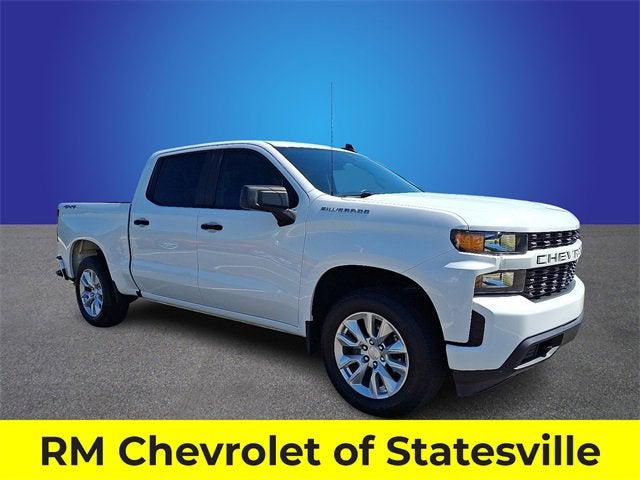 2021 Chevrolet Silverado 1500 4WD Crew Cab Short Bed Custom