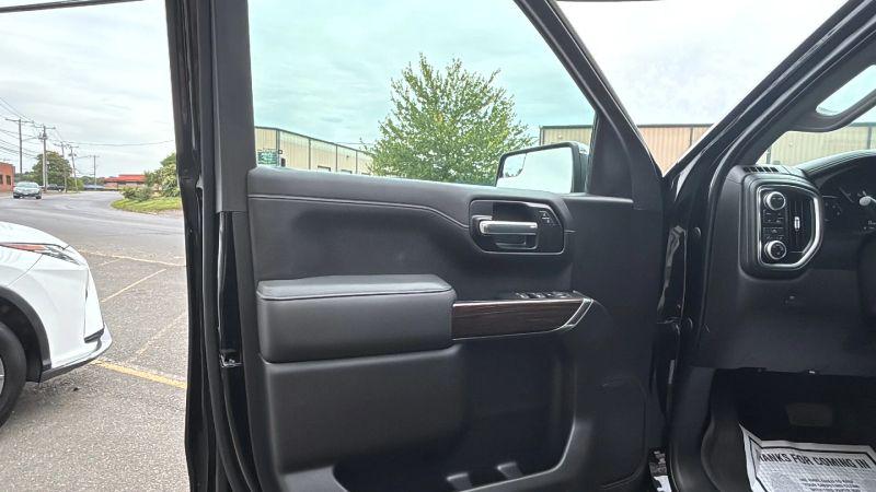 2020 GMC Sierra 1500 4WD Crew Cab Short Box SLE