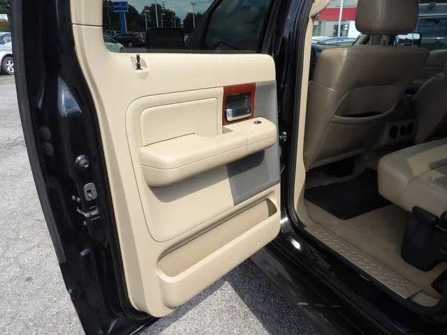 2005 Ford F-150 LARIAT
