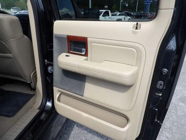 2005 Ford F-150 LARIAT