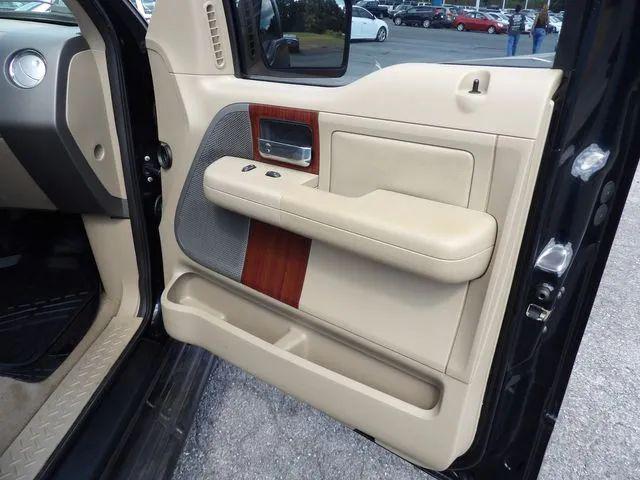 2005 Ford F-150 LARIAT