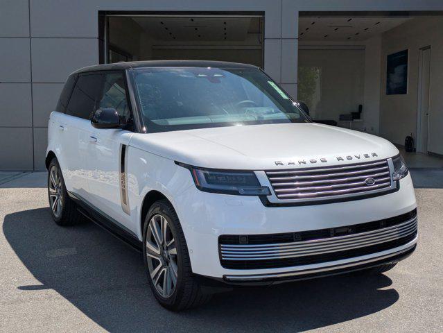 2025 Land Rover Range Rover P615 SV