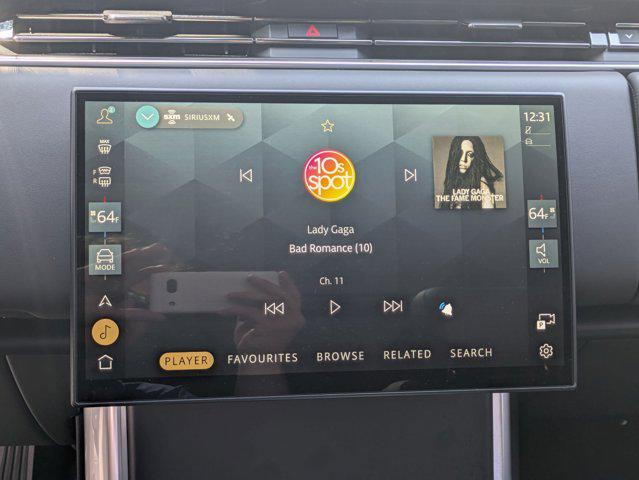 2025 Land Rover Range Rover P615 SV