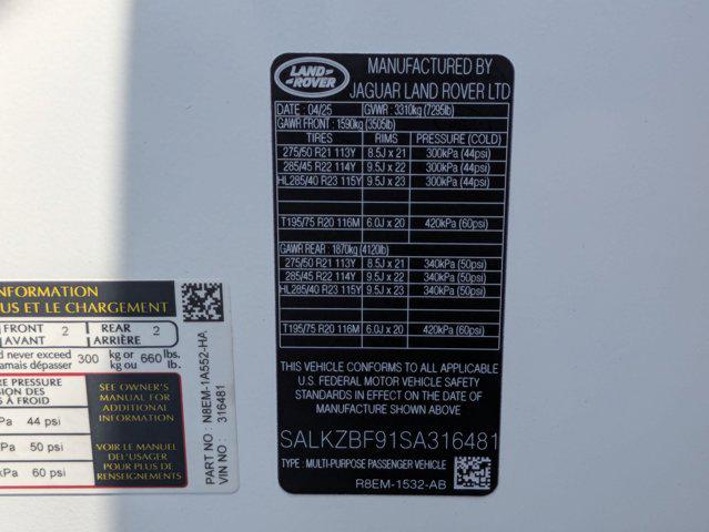 2025 Land Rover Range Rover P615 SV