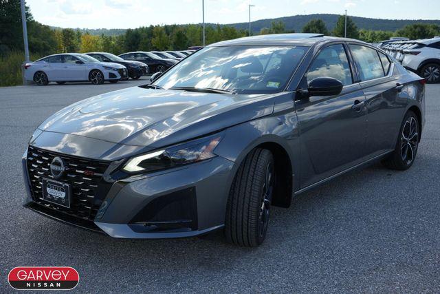 2025 Nissan Altima SR FWD