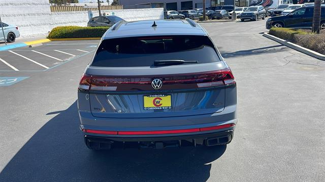 2026 Volkswagen Atlas Cross Sport 2.0T SEL R-Line Black