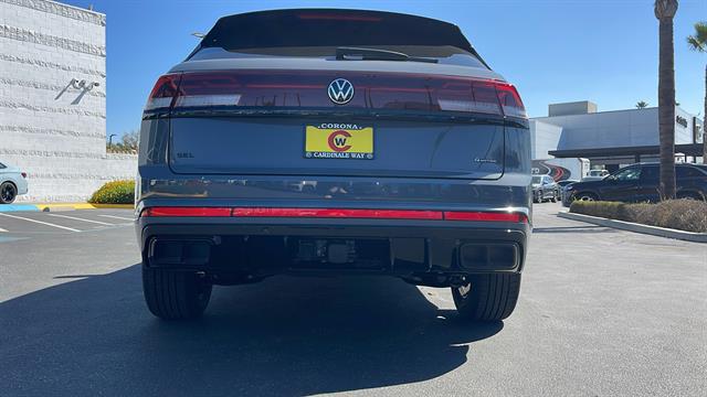 2026 Volkswagen Atlas Cross Sport 2.0T SEL R-Line Black