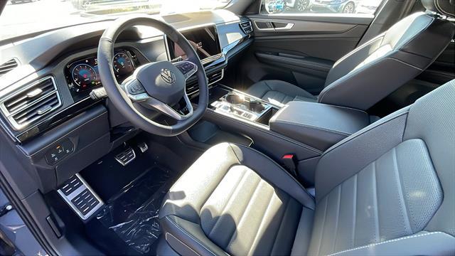 2026 Volkswagen Atlas Cross Sport 2.0T SEL R-Line Black
