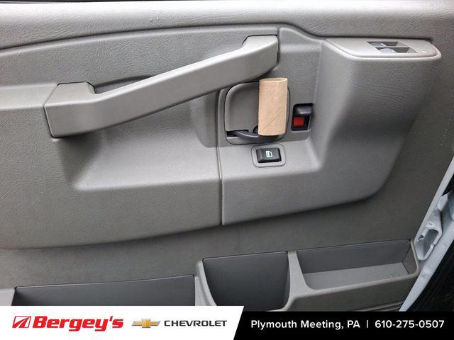 2025 Chevrolet Express Cutaway Work Van