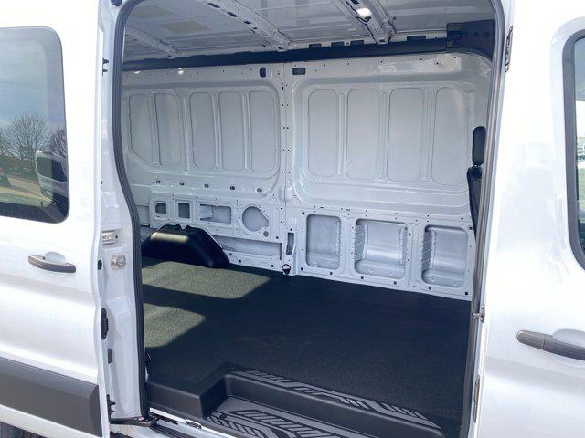 2025 Ford Transit Cargo Van T-250 MR CARGO AWD