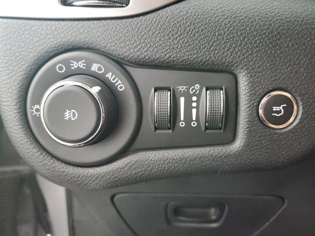 2020 Jeep Cherokee Limited FWD