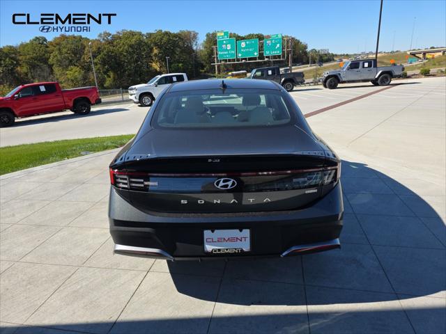 2026 Hyundai Sonata Hybrid Blue