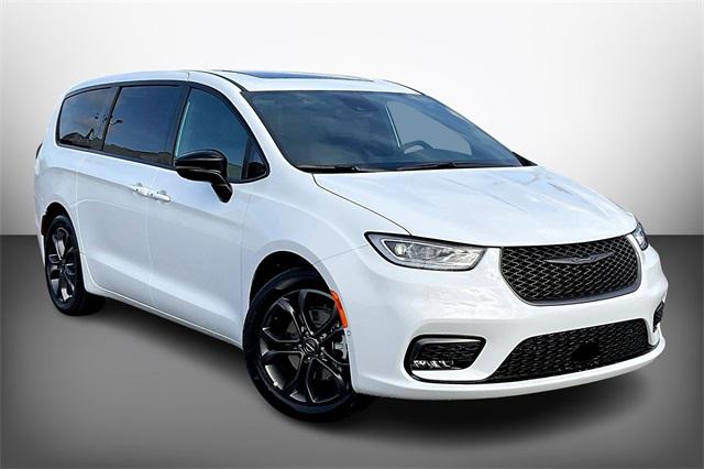 2026 Chrysler Pacifica PACIFICA SELECT