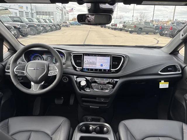 2026 Chrysler Pacifica Select AWD