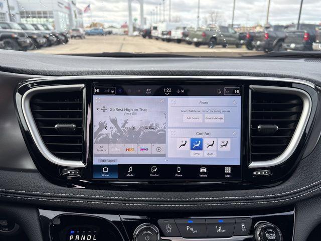 2026 Chrysler Pacifica Select AWD