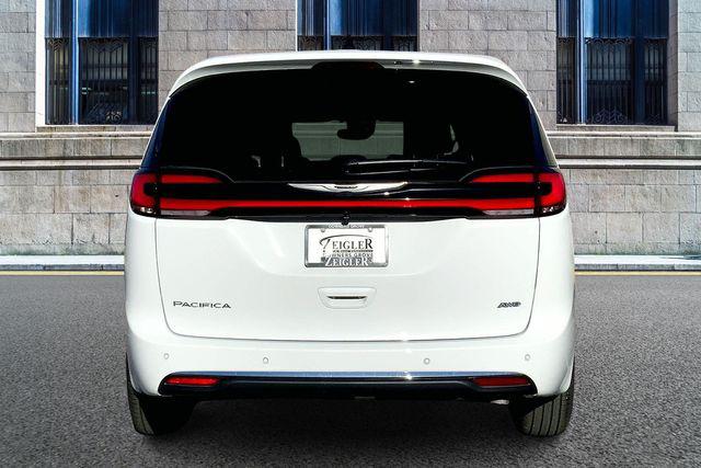 2026 Chrysler Pacifica PACIFICA SELECT AWD